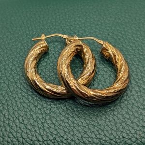 ✨ Gold Vermeil Hoop Earrings ✨
